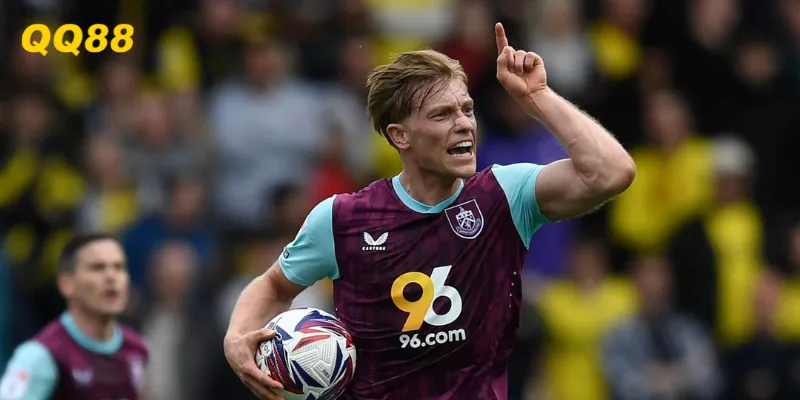 Hàng công trẻ trung nhưng thiếu bản lĩnh trong những chuyến làm khách